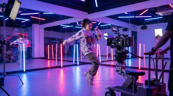 窗边做爱舞蹈MV视频制作